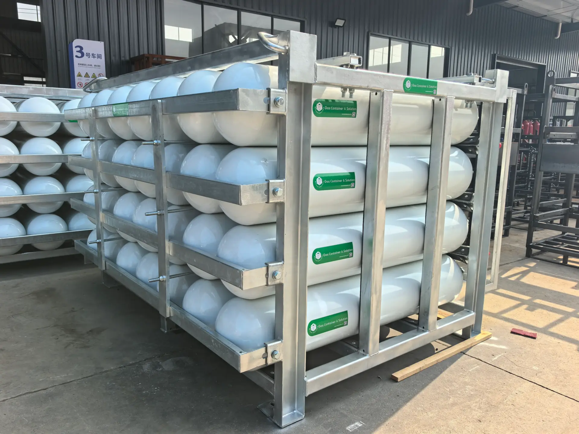 CNG cylinder cascade