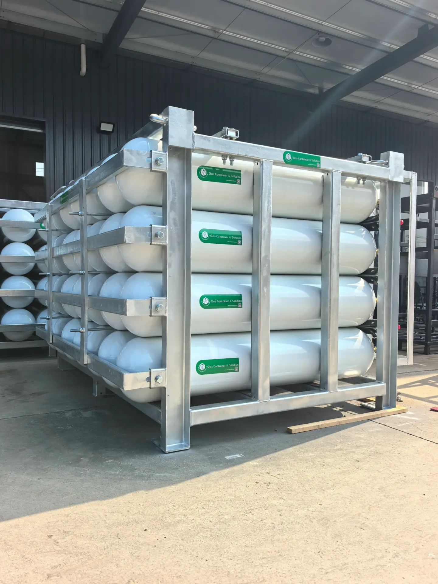 CNG cylinder cascade