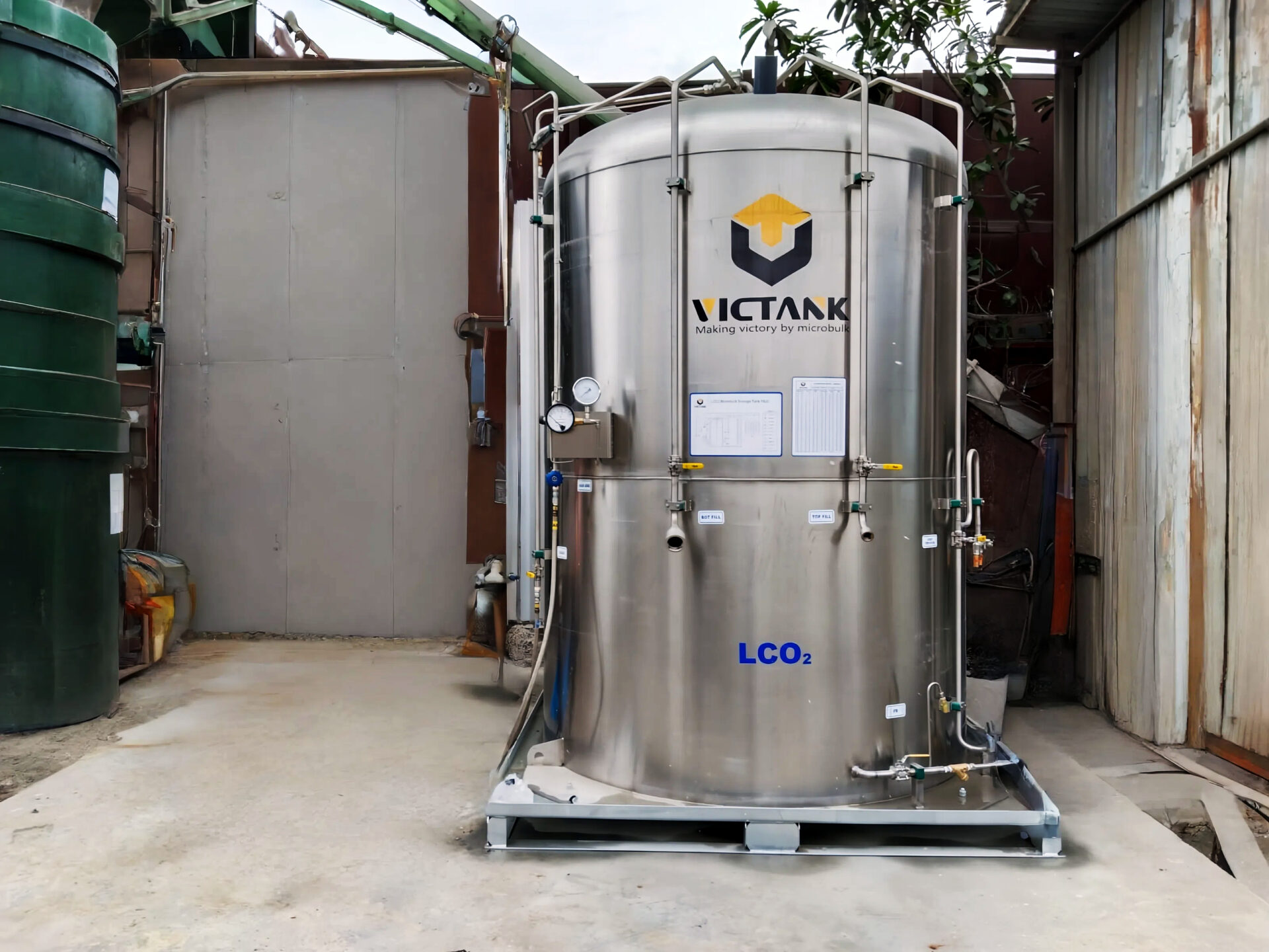 compact storage tank