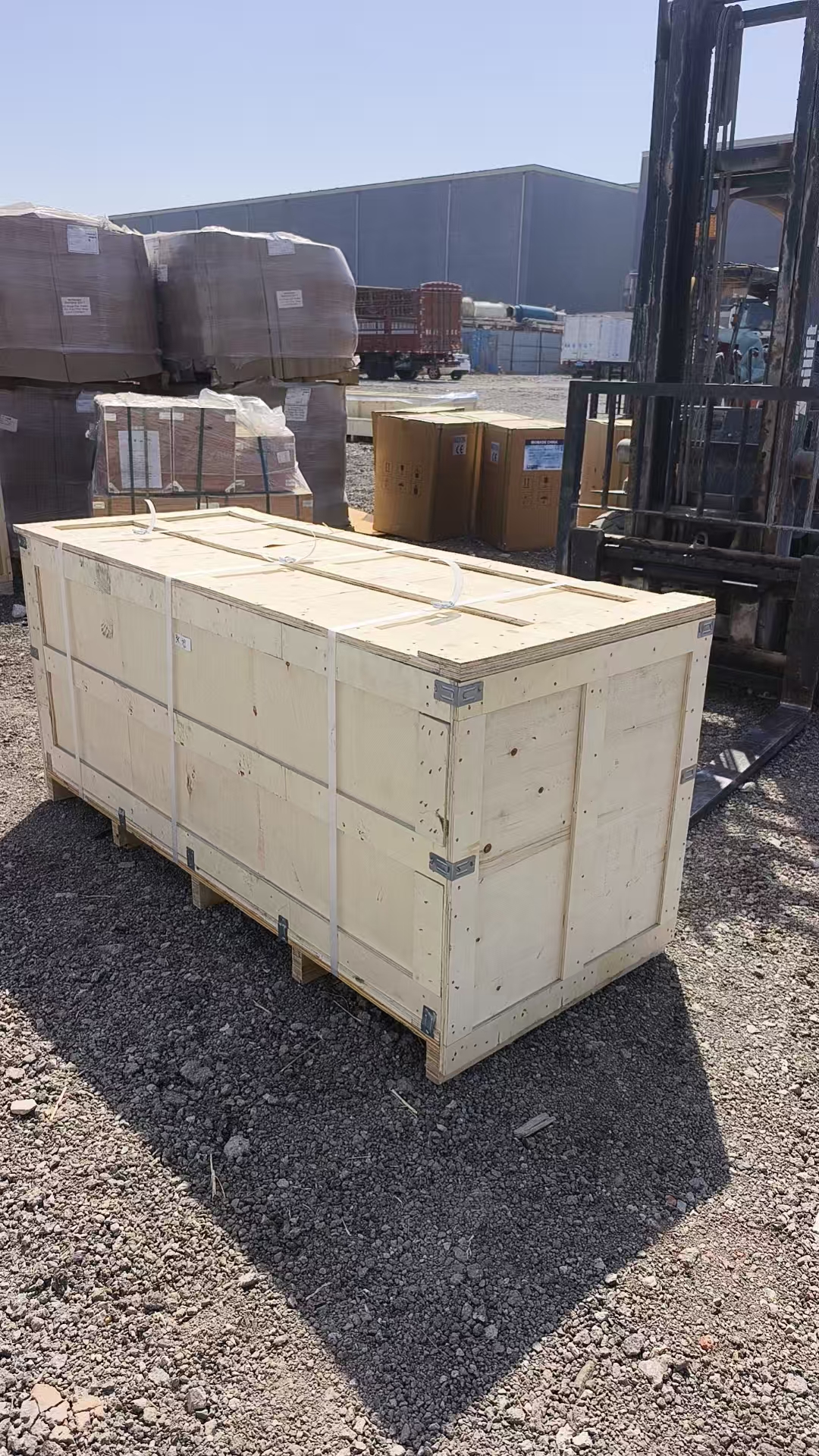 CNG cylinder packed by box