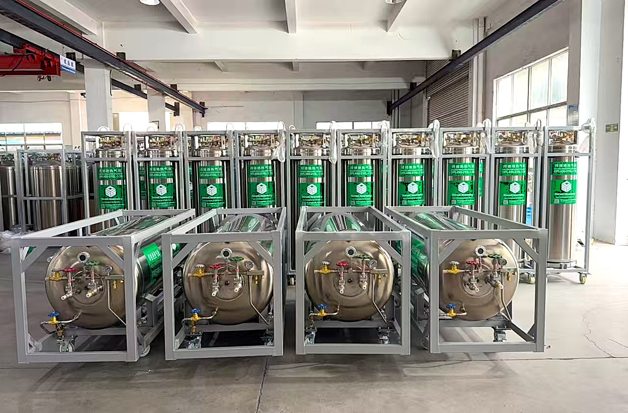 vertical and horizontal cryogenic cylinders